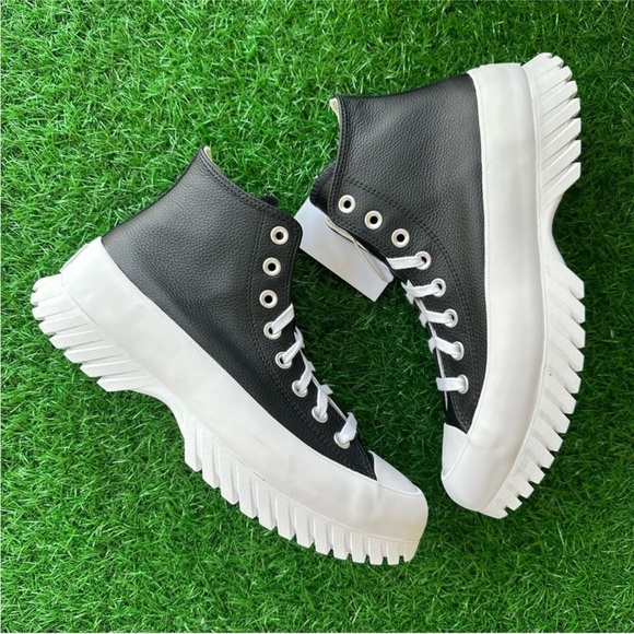 Converse Chuck Taylor All Star Lugged 2.0 Hi Black Leather - Picture 5 of 8